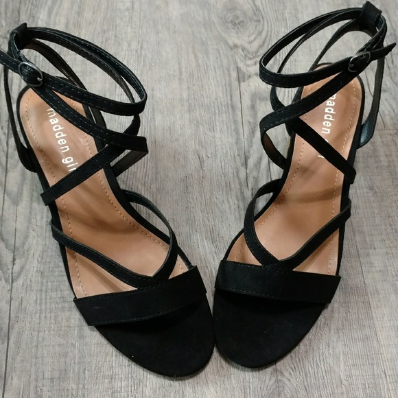 NIB Madden Girl Leexi Sandals - black size 8 - Picture 2 of 8